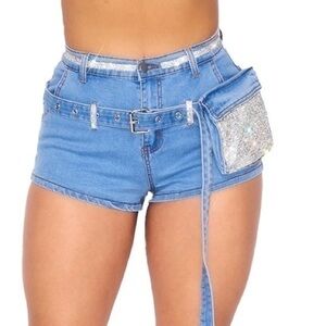 DENIM BLING BELT POCKET SHORT SHORTS
